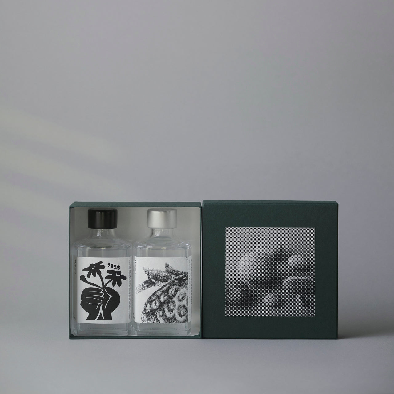 Gift Box  |  004 Chamomile Gin 2025  & 027 ICHIGO Gin